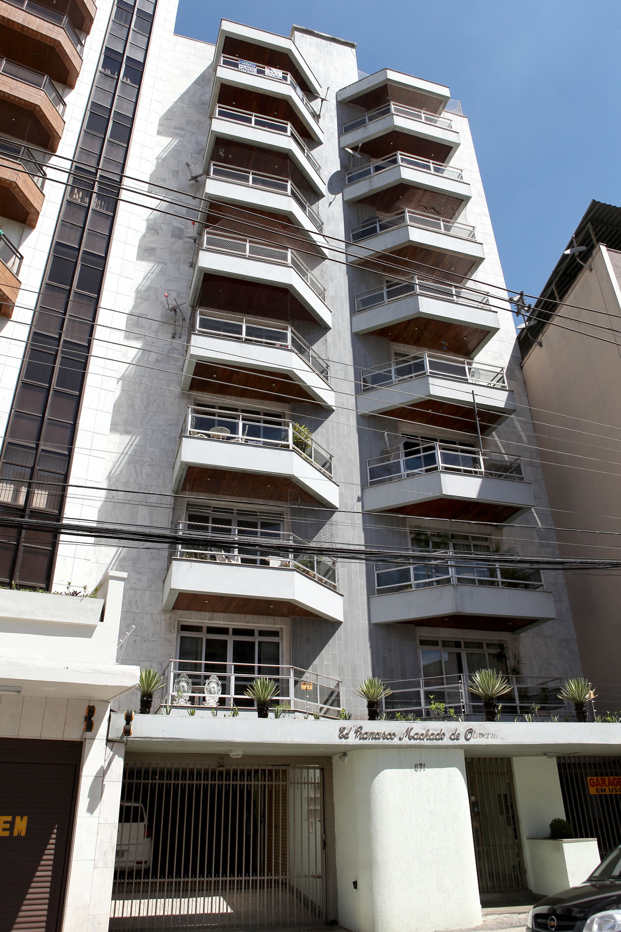 Edifício Francisco Machado de Oliveira — entregue pela Larivoir